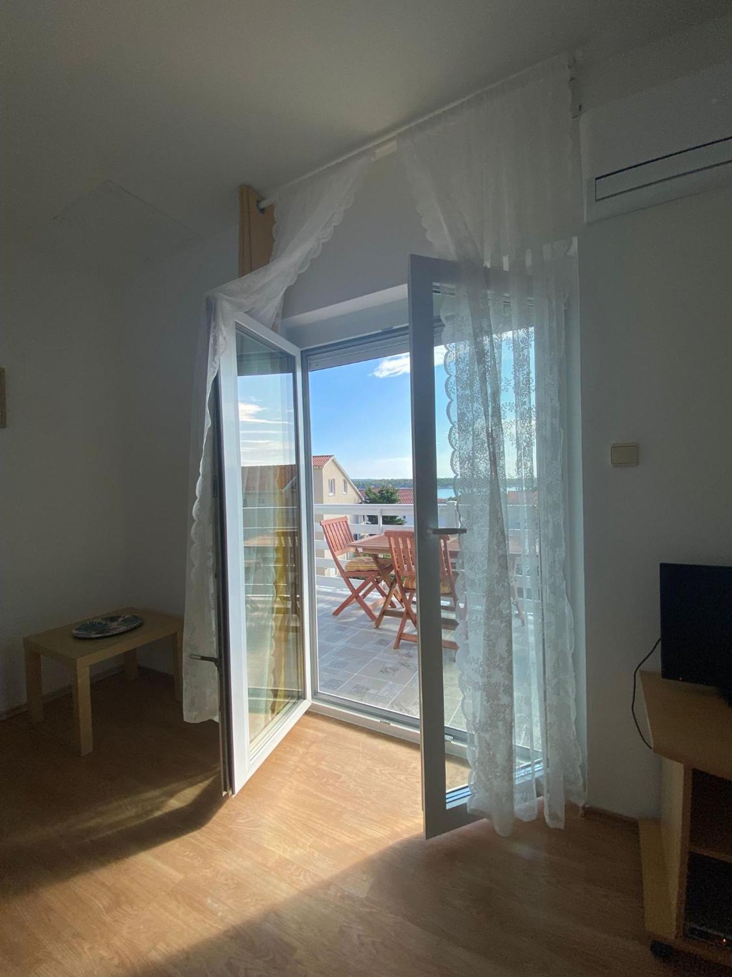 Apartments Olea Раб Екстериор снимка