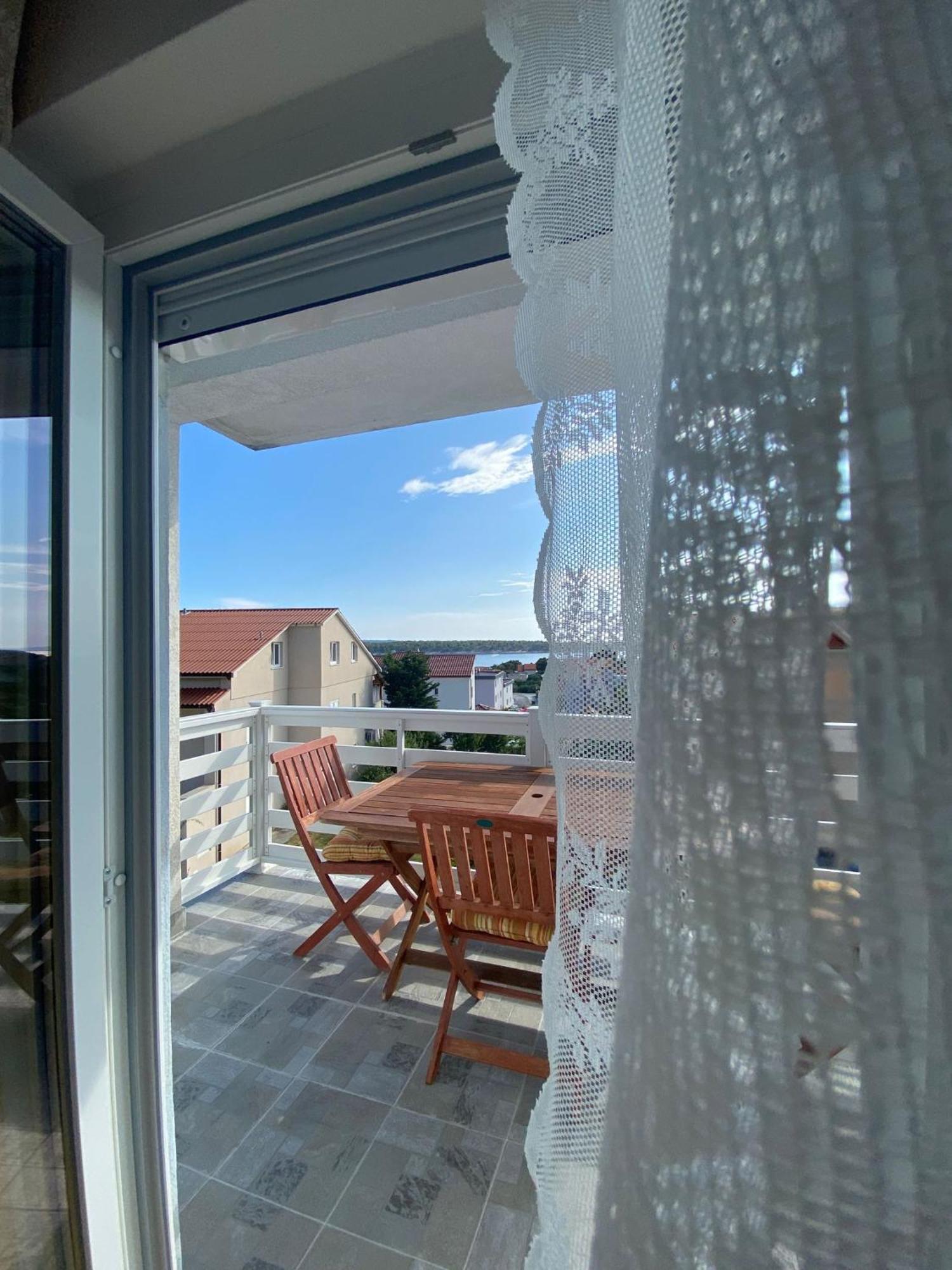 Apartments Olea Раб Екстериор снимка