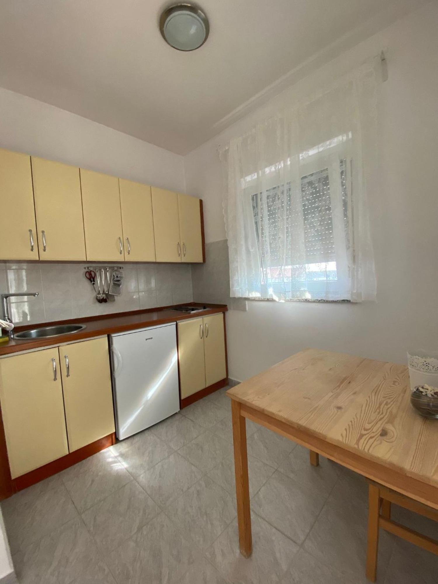 Apartments Olea Раб Екстериор снимка